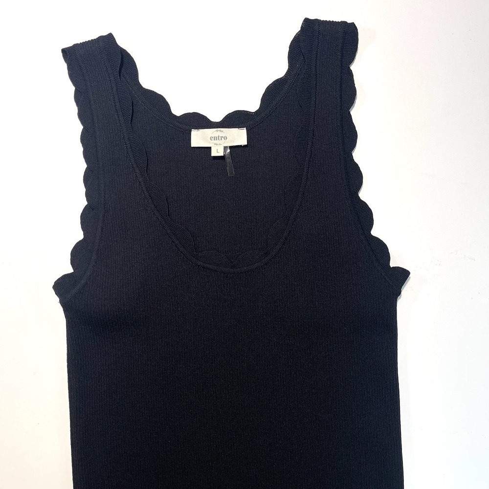 Entro Women's Black Tank Scalloped‎ Neckline Ribbed Fabric Large